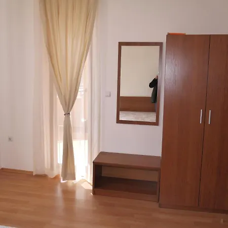 Apartment Касандра Г-12 *